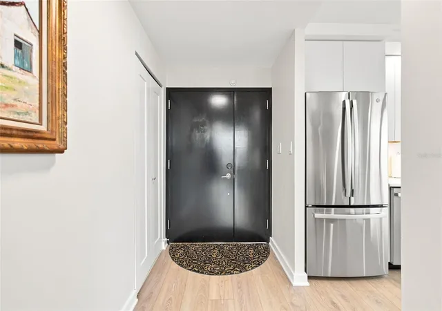 4th image of 707 S Gulfstream Ave #207, Sarasota, FL 34236 | MLS# TB8535462
