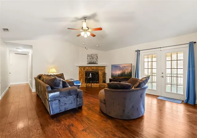 Photo 2 of Single family home for sale at 1922 Matthew Ct, Lakeland, FL 33813 | MLS# O6430374 | Listing updated on 2026-09-01
