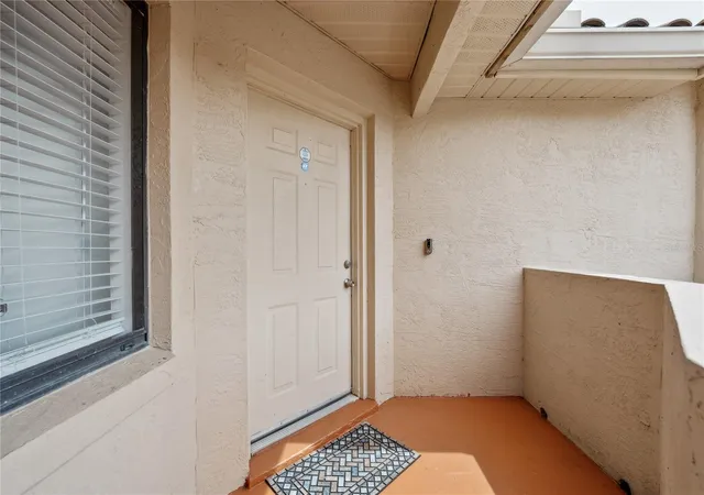 Listing Photo 3 - Condo for sale in building located at 7667 Sugar Bend Dr, ORLANDO, FL 32819 - Unit #7667