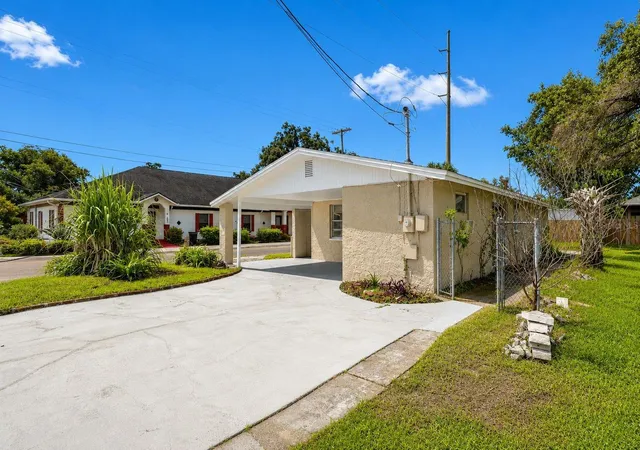 Photo 3 of Single family home for sale at 3311 E Chelsea St, Tampa, FL 33610 | MLS# TB8535530 | Listing updated on 2026-10-06