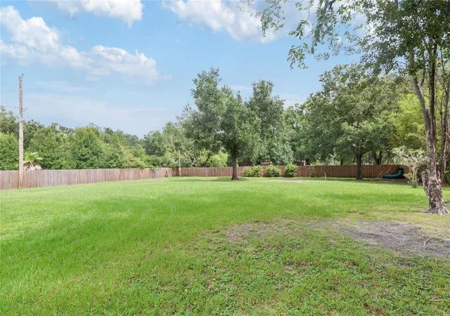 Photo 3 of Single family home for sale at 7410 Pierce Harwell Rd, Plant City, FL 33565 | MLS# TB8535547 | Listing updated on 2026-10-06