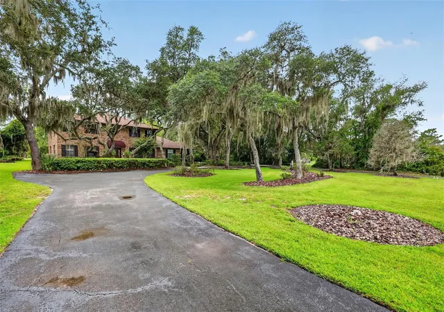 3rd image of 15240 Shady Ln, Tavares, FL 32778 | MLS# G5116012