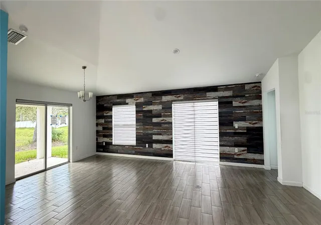 Photo 3 of Single family home for sale at 656 Cotulla Dr, Kissimmee, FL 34758 | MLS# S5154958 | Listing updated on 2026-09-29