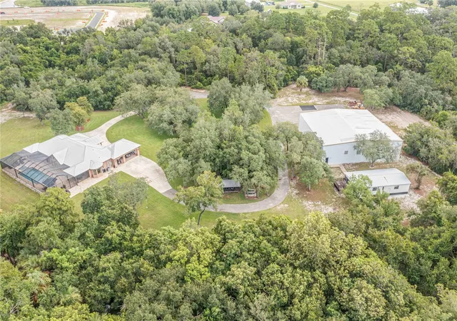 Photo 3 of Single family home for sale at 1617 Horseshoe Crk Rd, Davenport, FL 33837 | MLS# P4939507 | Listing updated on 2026-10-09