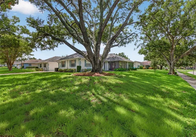 4th image of 1275 Stonehaven Ln, Dunedin, FL 34698 | MLS# TB8535584