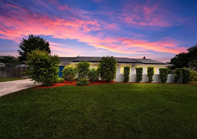 2nd image of 1120 Lakemont Dr, Valrico, FL 33594 | MLS# TB8535594