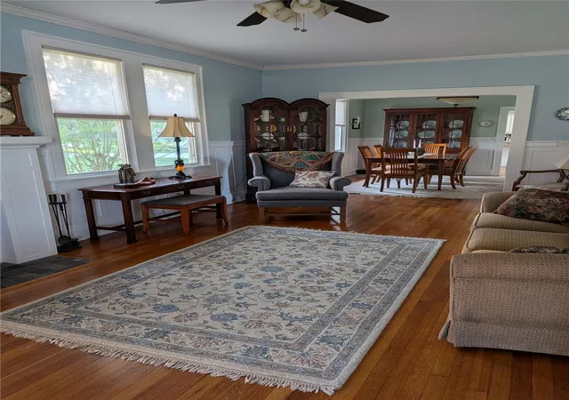 2nd image of 410 E Park St, Lakeland, FL 33803 | MLS# W7888244