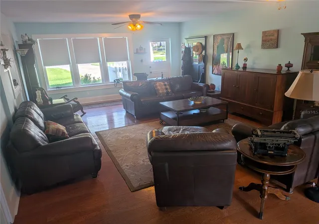 28th image of 410 E Park St, Lakeland, FL 33803 | MLS# W7888244