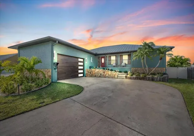 Photo 1 of Single family home for sale at 5004 Ensign Loop, New Port Richey, FL 34652 | MLS# TB8535600 | Listing updated on 2026-08-15