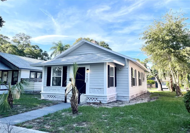 Photo 2 of Single family home for sale at 1121 10th Avenue S, Saint Petersburg, FL 33705 | MLS# TB8535618 | Listing updated on 2026-10-22