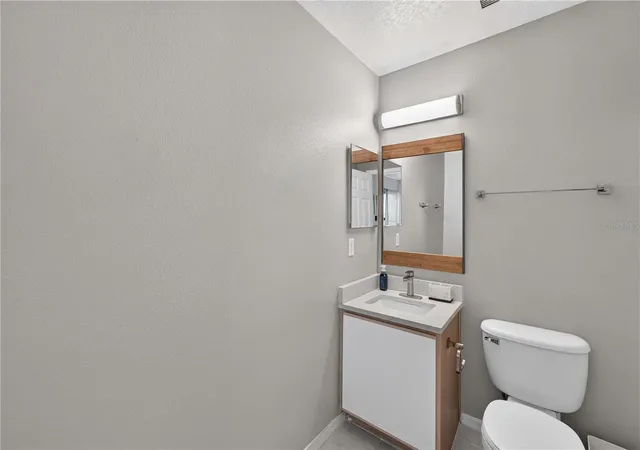 5th image of 706 Lockbreeze Dr, Davenport, FL 33897 | MLS# O6430524