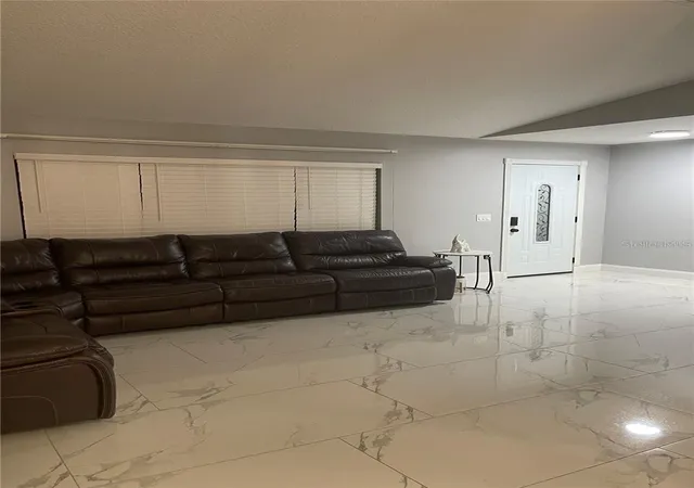 Photo 4 of Single family home for sale at 3140 Tcu Blvd, Orlando, FL 32817 | MLS# O6430537 | Listing updated on 2026-10-15