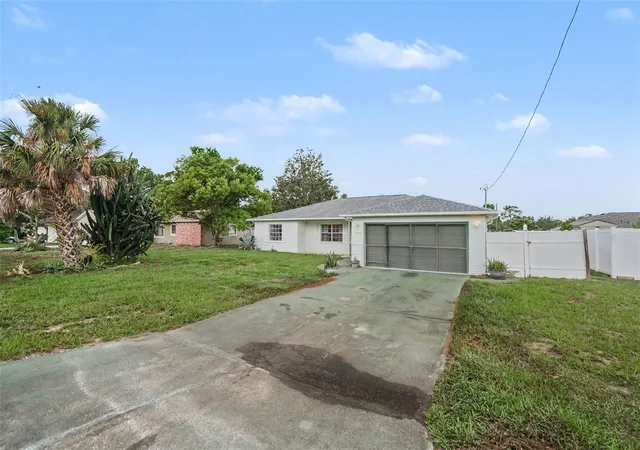 Photo 2 of Single family home for sale at 4233 Dristol Ave, Spring Hill, FL 34609 | MLS# TB8535665 | Listing updated on 2026-08-18