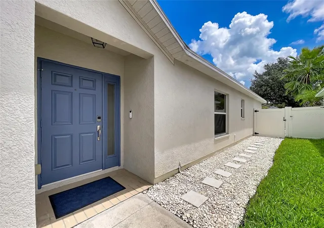 3rd image of 7710 Carriage Pointe Dr, Gibsonton, FL 33534 | MLS# TB8535676