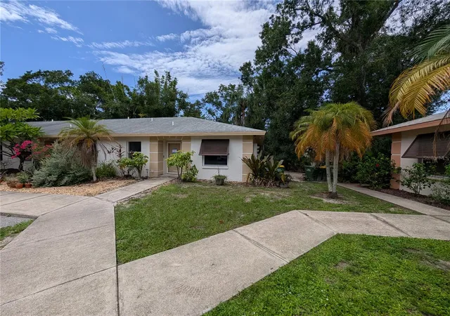 2nd image of 638 N Jefferson Ave #15, Sarasota, FL 34237 | MLS# A4702023