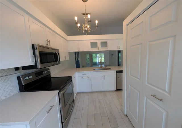 5th image of 638 N Jefferson Ave #15, Sarasota, FL 34237 | MLS# A4702023