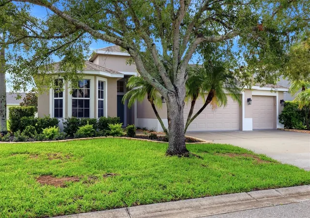 Photo 3 of Single family home for sale at 7117 50th Avenue Cir E, Palmetto, FL 34221 | MLS# A4702025 | Listing updated on 2026-09-30