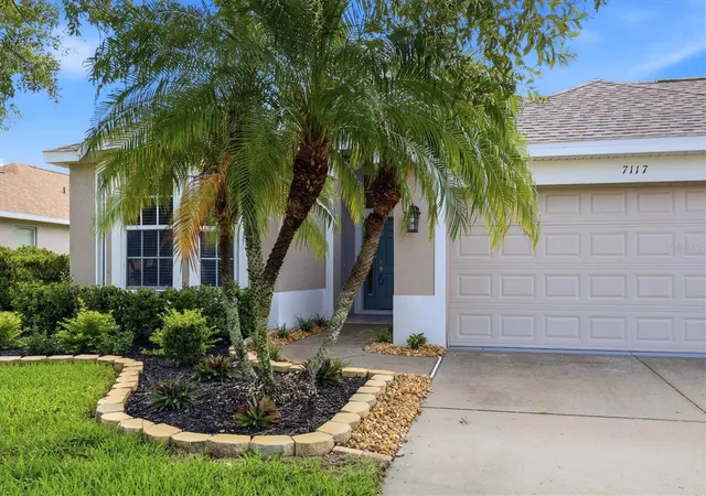 Photo 4 of Single family home for sale at 7117 50th Avenue Cir E, Palmetto, FL 34221 | MLS# A4702025 | Listing updated on 2026-09-30