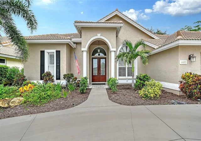 2nd image of 6682 Saint James Xing, University Park, FL 34201 | MLS# A4702029