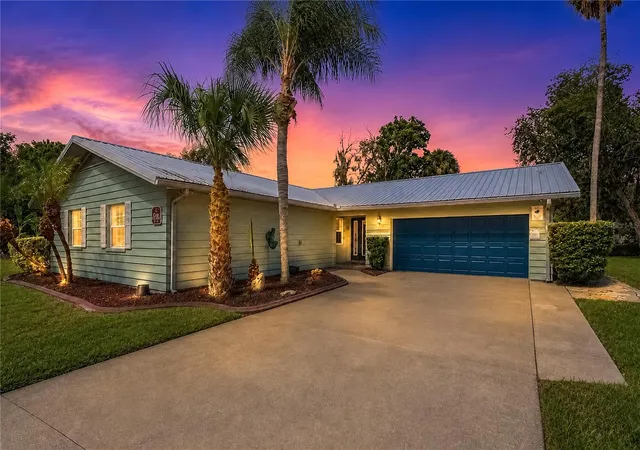 2nd image of 2178 N Watersedge Dr, Crystal River, FL 34429 | MLS# OM729725