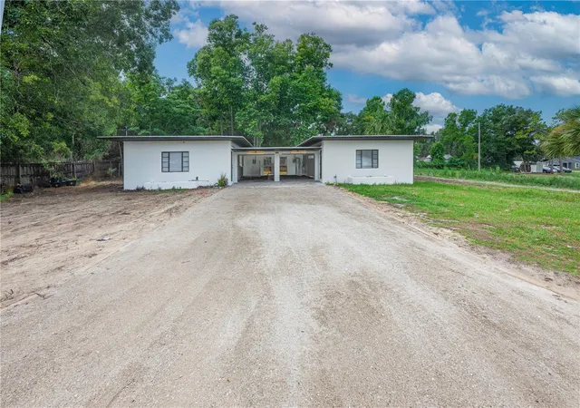 4th image of 2278 Maine St, Eustis, FL 32726 | MLS# O6430601