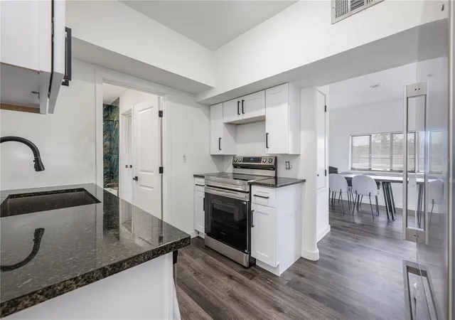 5th image of 2278 Maine St, Eustis, FL 32726 | MLS# O6430601