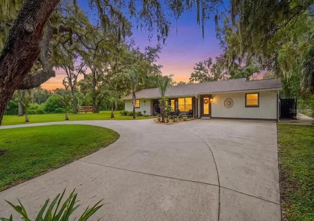 2nd image of 205 Cagle Rd, Brandon, FL 33511 | MLS# TB8535721