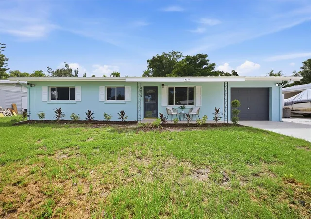 Photo 1 of Single family home for sale at 4219 Deerfield Dr, Sarasota, FL 34233 | MLS# TB8535723 | Listing updated on 2026-10-05