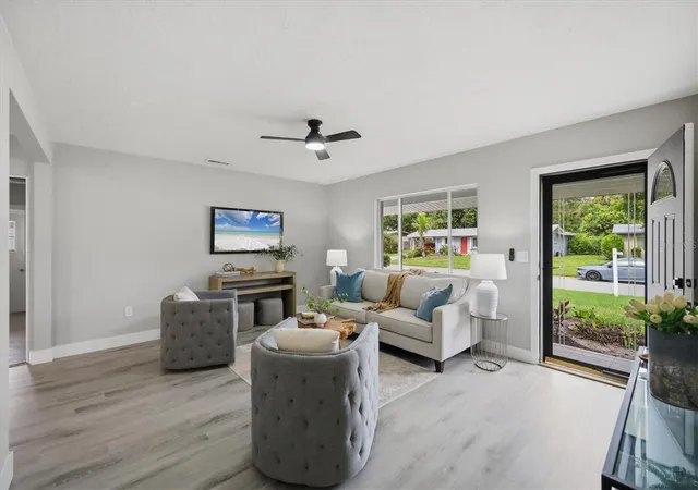 Photo 3 of Single family home for sale at 4219 Deerfield Dr, Sarasota, FL 34233 | MLS# TB8535723 | Listing updated on 2026-10-05