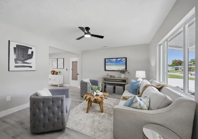 Photo 4 of Single family home for sale at 4219 Deerfield Dr, Sarasota, FL 34233 | MLS# TB8535723 | Listing updated on 2026-10-05