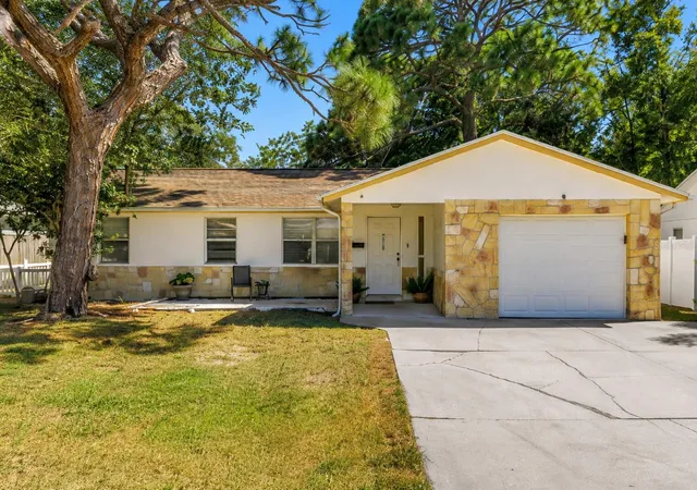 Photo 1 of Single family home for sale at 518 62nd Avenue Ne, Saint Petersburg, FL 33702 | MLS# TB8535740 | Listing updated on 2026-09-02