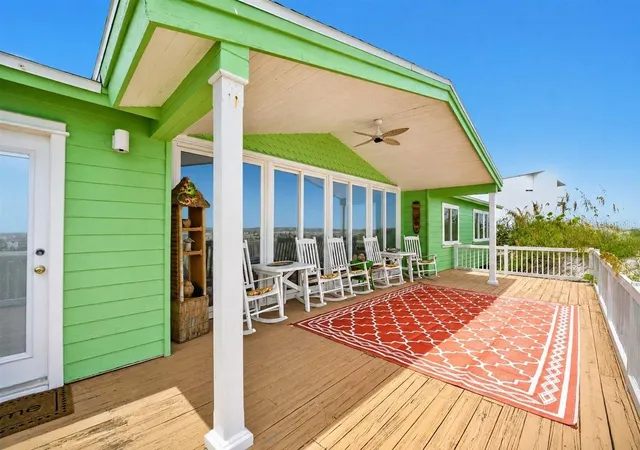 2nd image of 921 N Atlantic Ave, New Smyrna Beach, FL 32169 | MLS# V4950551
