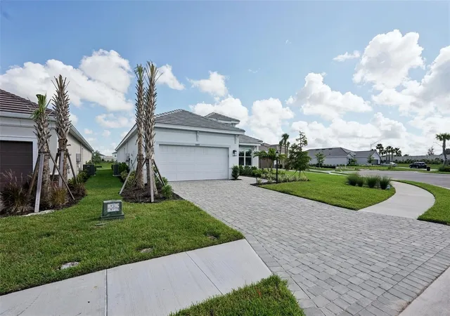 2nd image of 16415 Isola Pl, Bradenton, FL 34211 | MLS# A4702059