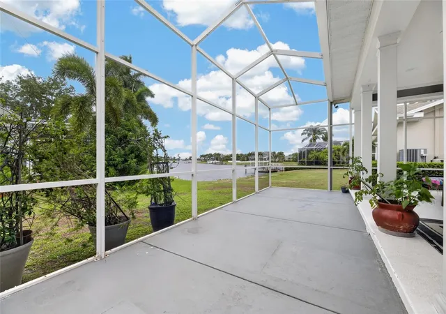 3rd image of 435 Manns Harbor Dr, Apollo Beach, FL 33572 | MLS# TB8535827
