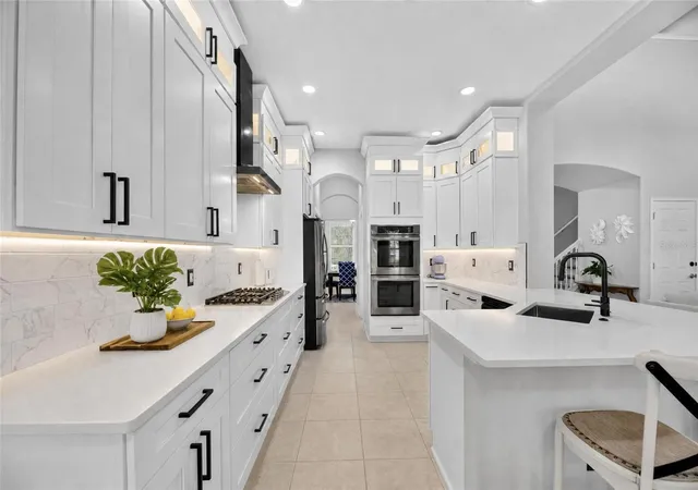4th image of 435 Manns Harbor Dr, Apollo Beach, FL 33572 | MLS# TB8535827