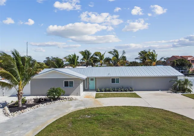 2nd image of 4900 Arlington Rd, Palmetto, FL 34221 | MLS# A4702066