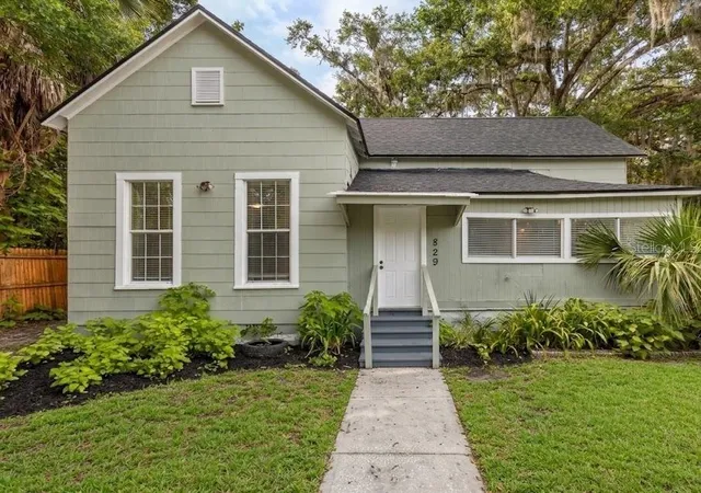 1st image of 829 Ne 3rd St, Ocala, FL 34470 | MLS# O6430712