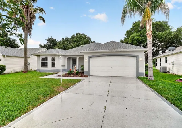 3rd image of 1832 Madero Dr, Lady Lake, FL 32159 | MLS# G5116058