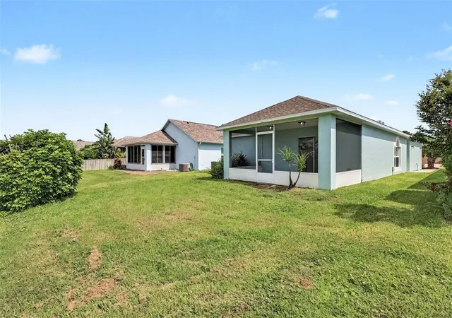 15th image of 2056 Redwood Cir Ne, Palm Bay, FL 32905 | MLS# O6430725