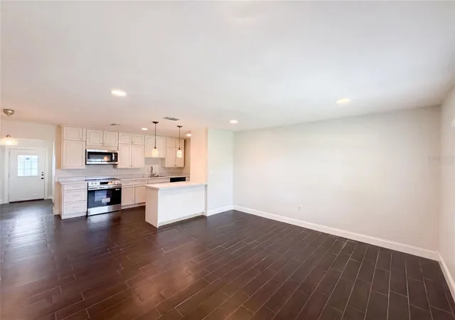 2nd image of 4147 Willow South Dr, Mulberry, FL 33860 | MLS# O6430728