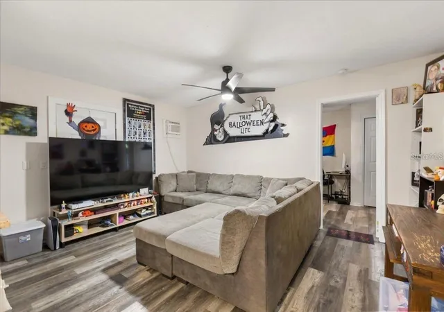 Photo 2 of Single family home for sale at 829 Ne 3rd Street, Ocala, FL 34470 | MLS# O6430764 | Listing updated on 2026-08-27