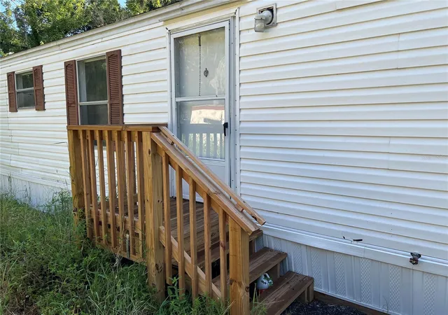 Photo 4 of Manufactured home for sale at 835 Memphis Rd, Lakeland, FL 33815 | MLS# TB8535918 | Listing updated on 2026-09-01