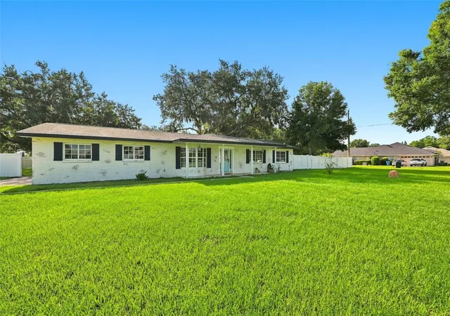 3rd image of 2119 Gallagher Rd, Dover, FL 33527 | MLS# TB8535950