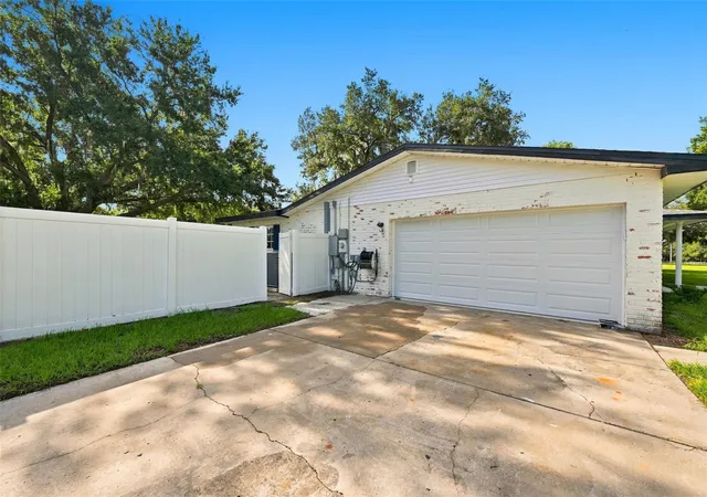 5th image of 2119 Gallagher Rd, Dover, FL 33527 | MLS# TB8535950