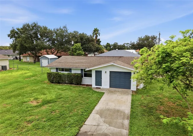 3rd image of 935 Everest Rd, Venice, FL 34293 | MLS# A4702093