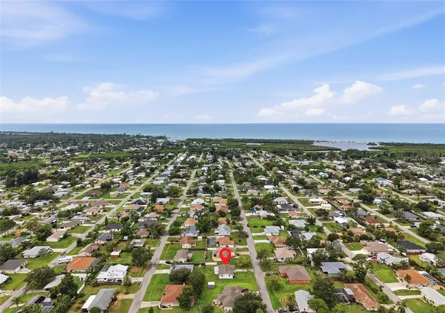 5th image of 935 Everest Rd, Venice, FL 34293 | MLS# A4702093