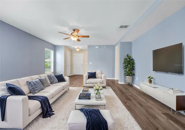 Photo 3 of Single family home for sale at 13812 Cepheus Dr, Orlando, FL 32828 | MLS# O6430833 | Listing updated on 2026-10-08