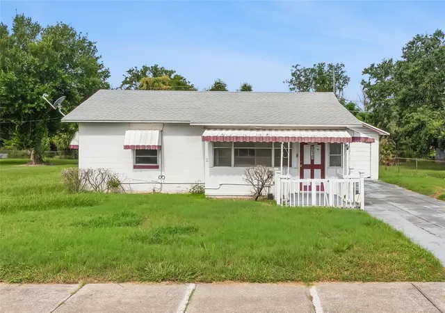 Photo 1 of Single family home for sale at 918 S Goldwyn Ave, Orlando, FL 32805 | MLS# TB8535989 | Listing updated on 2026-09-02