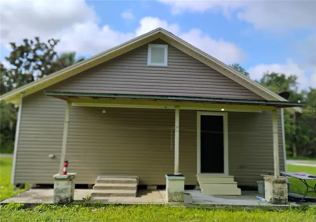 Photo 3 of Single family home for sale at 765 Ne 6th Terrace, Crystal River, FL 34428 | MLS# O6430871 | Listing updated on 2026-08-20