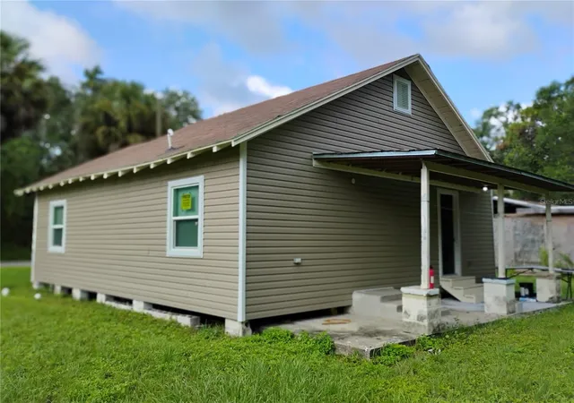 Photo 3 of Single family home for sale at 765 NE 6th Terrace, Crystal River, FL 34428 | MLS# O6430871 | Listing updated on 2026-08-20